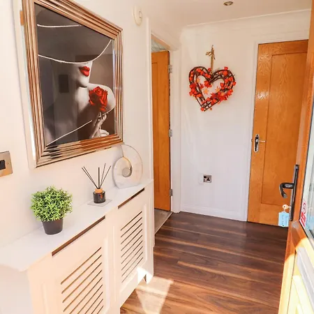 Bowness 66 Tatil Evi