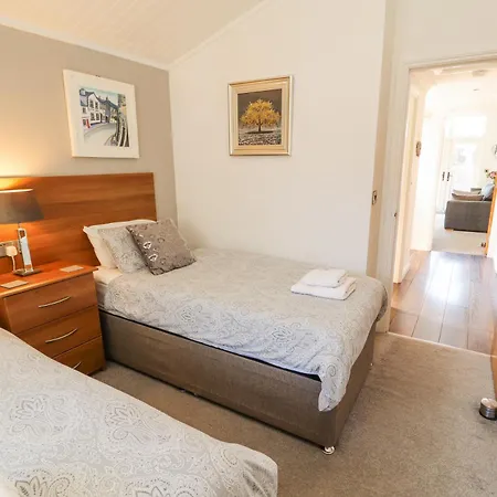 Bowness 66 Tatil Evi